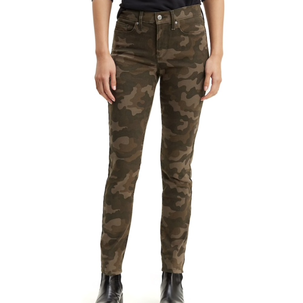 Levi 311 Camo Jeans